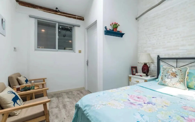 Beijing Drum Tower Luxurious Apartment