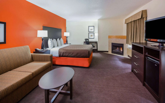 AmericInn by Wyndham Mora