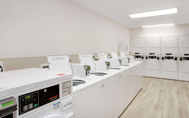 WoodSpring Suites Daytona Beach Int'l Speedway