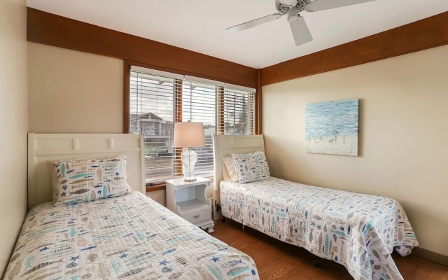 Oceanfront Pet Friendly Unit by RedAwning