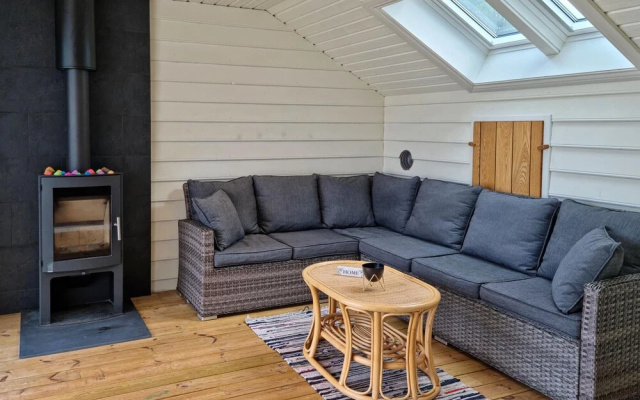 Amazing Home in Spangereid With Wifi and 5 Bedrooms
