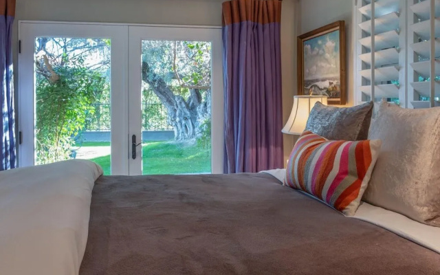 Villa Carmelita - The Sonny & Cher House