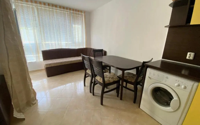 Apartment in Complex Colosseum