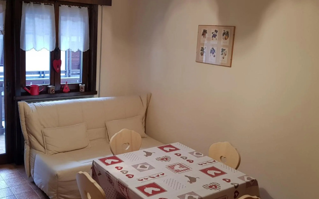 MARI, small three room apartment. (022036-AT-065138)-371 MARI