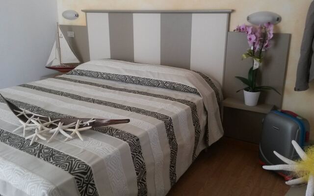 Hotel Camelia Римини комната для гостей