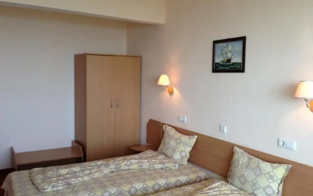 Vezhen Hotel