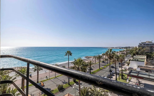Air-conditioned Seafront Apartment - Nice