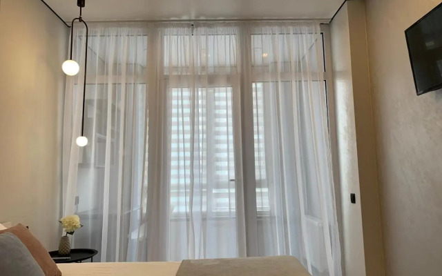 MAKSIM Modern Apartment