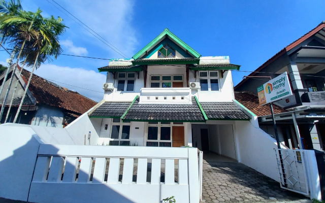 Homestay Syariah Warungboto Dekat Gembiraloka by Simply Homy