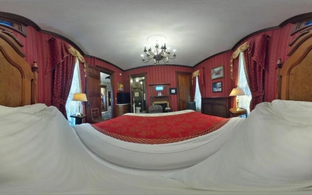 Herrold on Hill Bed and Breakfast