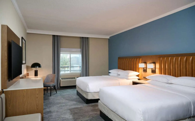 DoubleTree by Hilton Chatsworth