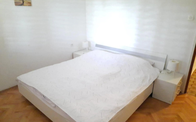 Sea view Nona Apartment