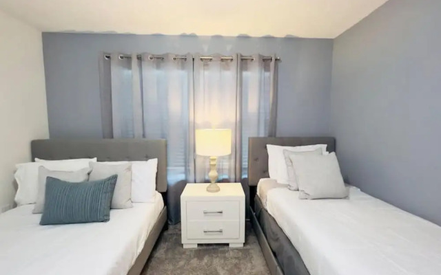 Outstanding 5bdr Disney Vacation - 4365