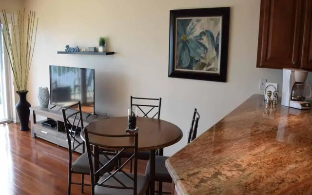 West Bay Cove 208