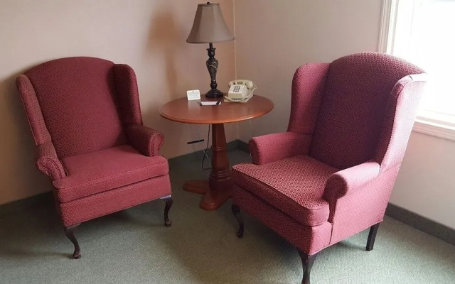 Eagle's Lodge Motel