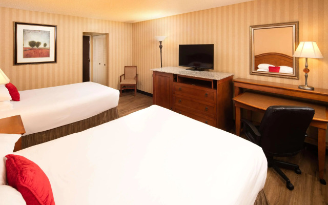 Red Lion Hotel Canyon Springs
