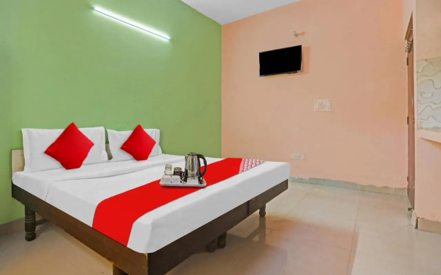 OYO Flagship 701876 Second Home Guest House