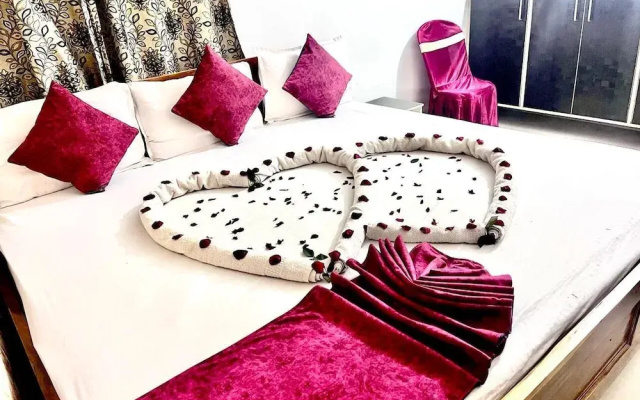 Hotel Meera Dham