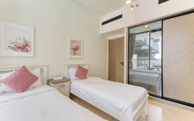 PVH - Cosy 2BR - Binghatti Crescent