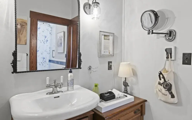 1929 Craftsman Charmer 2 Bedroom Home