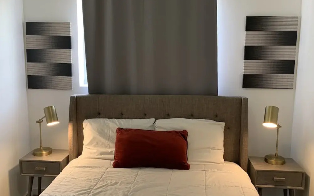8th Suites