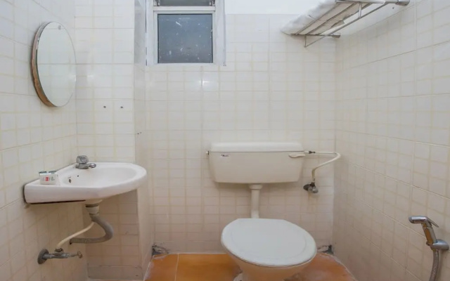 OYO 9903 Hotel Care Residency