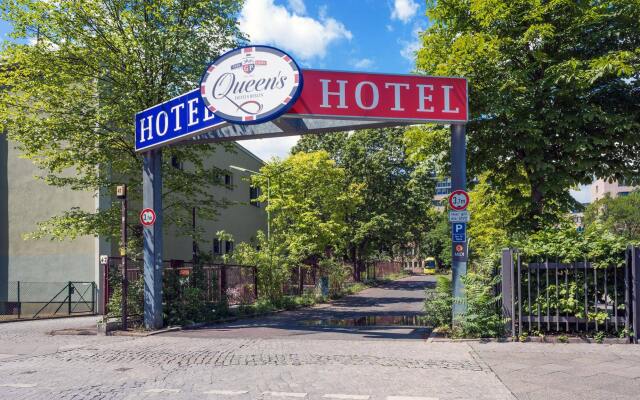 Отель Queens Park Hotel Германия, Берлин - отзывы, цены и фото номеров - забронировать отель Queens Park Hotel онлайн вид на фасад
