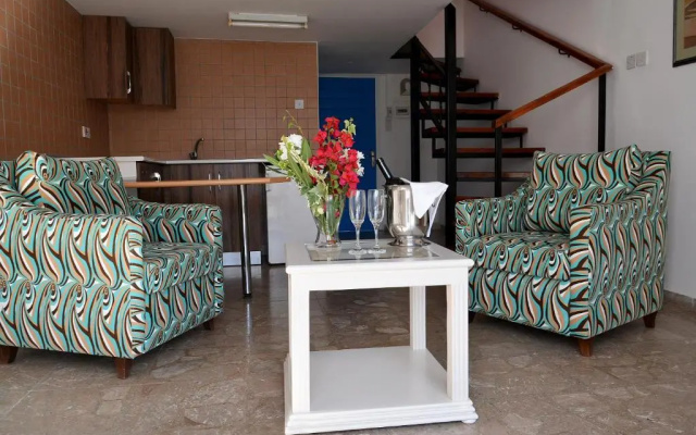Club Lapethos Bungalow