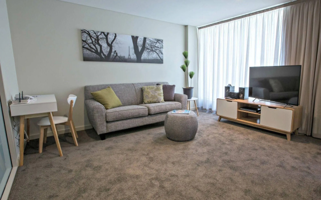 Adelaide Dress Circle Apartments - North Terrace