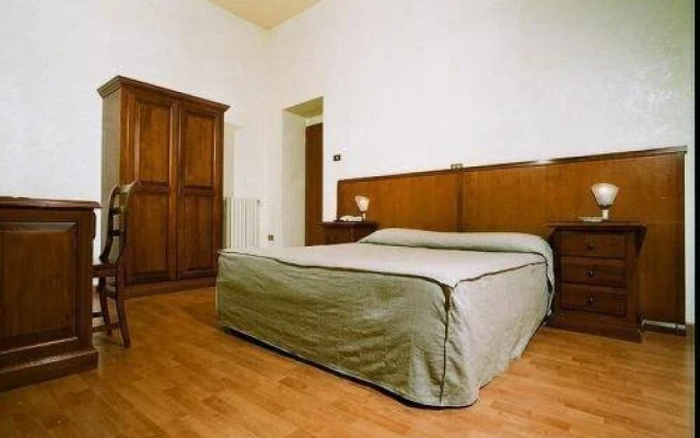 Hotel Crispi