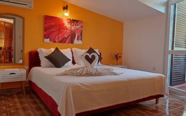 Villa Velin Apartments