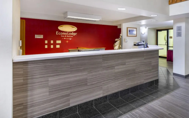 Riverview Inn & Suites