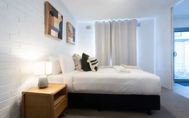 Lovely 1BR Apt in Bicton With Backyard and Parking