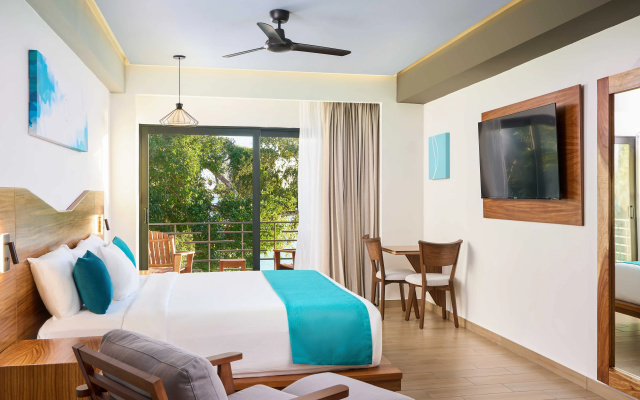 Cristalino Lagoon Front Hotel Restaurant & SPA - Adults Only