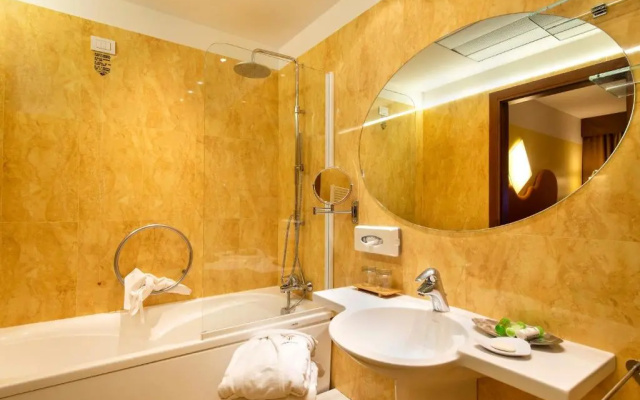 Color Hotel Style, Design & Gourmet