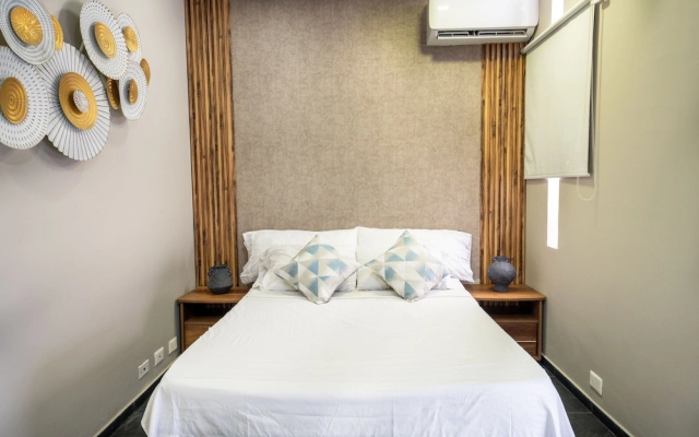 6BD with Balcony Jacuzzi Next to LLERAS