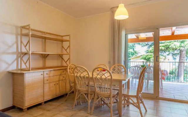 Luxury Holiday Home in Manerba del Garda near Lake