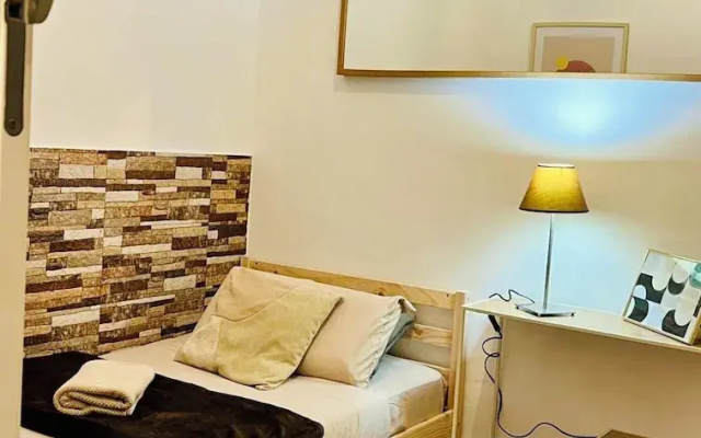 Basic Interior Apartment Sagrada Familia