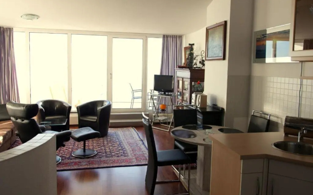 Apartment 92