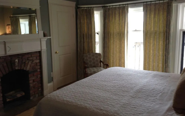AUBERGE inn thyme