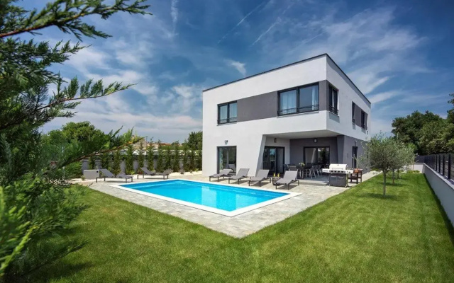 Villa Tika