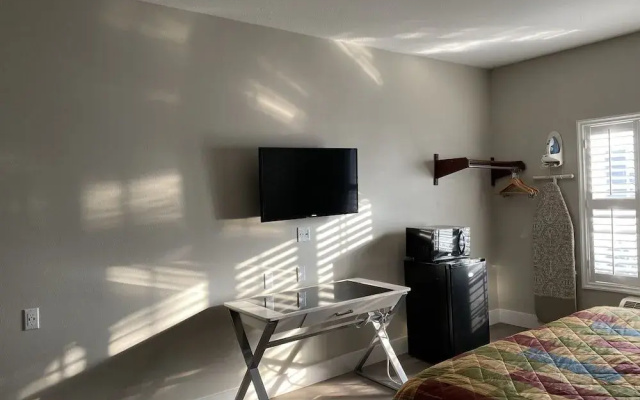 GuestHouse Pico Rivera Downey