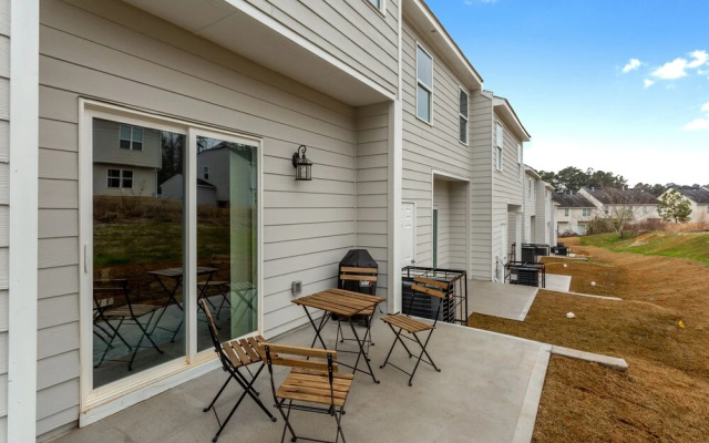 Beautiful New Construction Near Airport