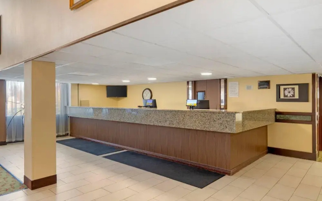 MainStay Suites Lansing West