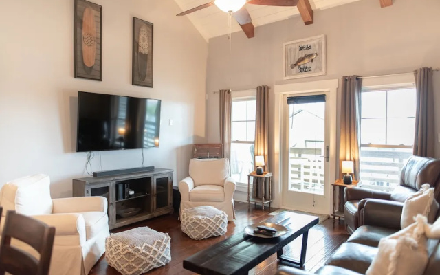 Beach Comber 2 Bedroom Condo