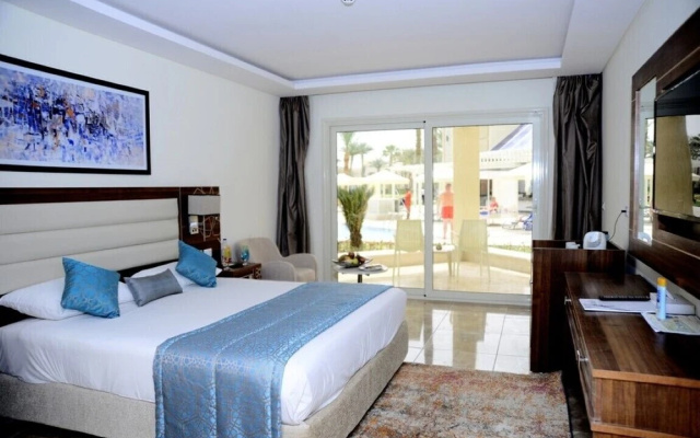 Beach albatros resort Azrak VIP Package