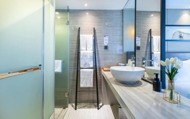 Relax Season Hotel (Shenzhen Dongmen)