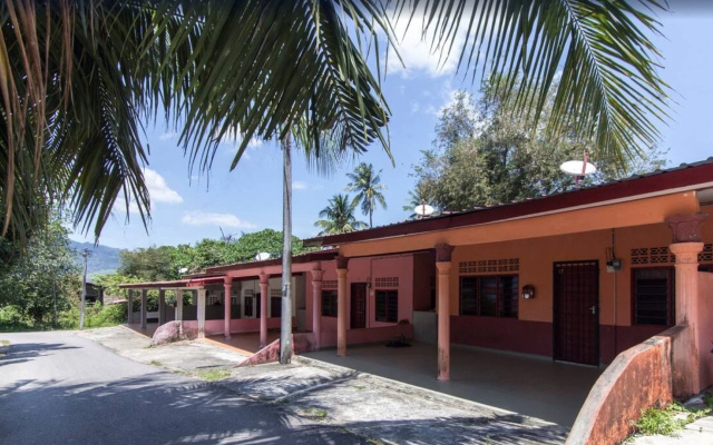 ZEN Home Nabil Nabila Homestay