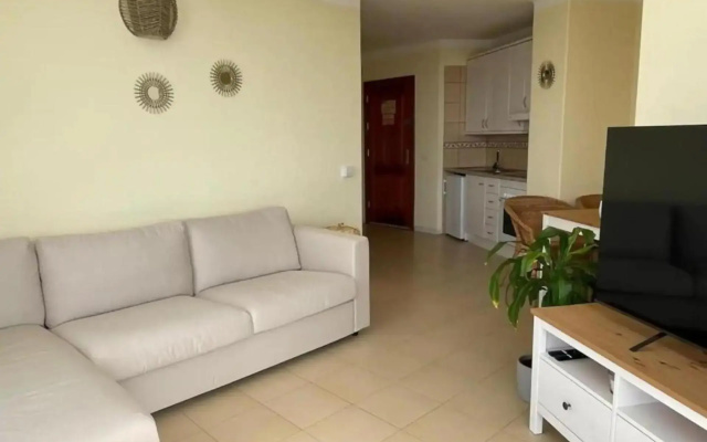 Refurbished 1 bedroom apartment with large pool