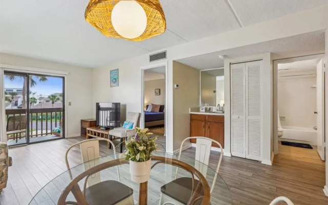 Courtyard Villa 1208